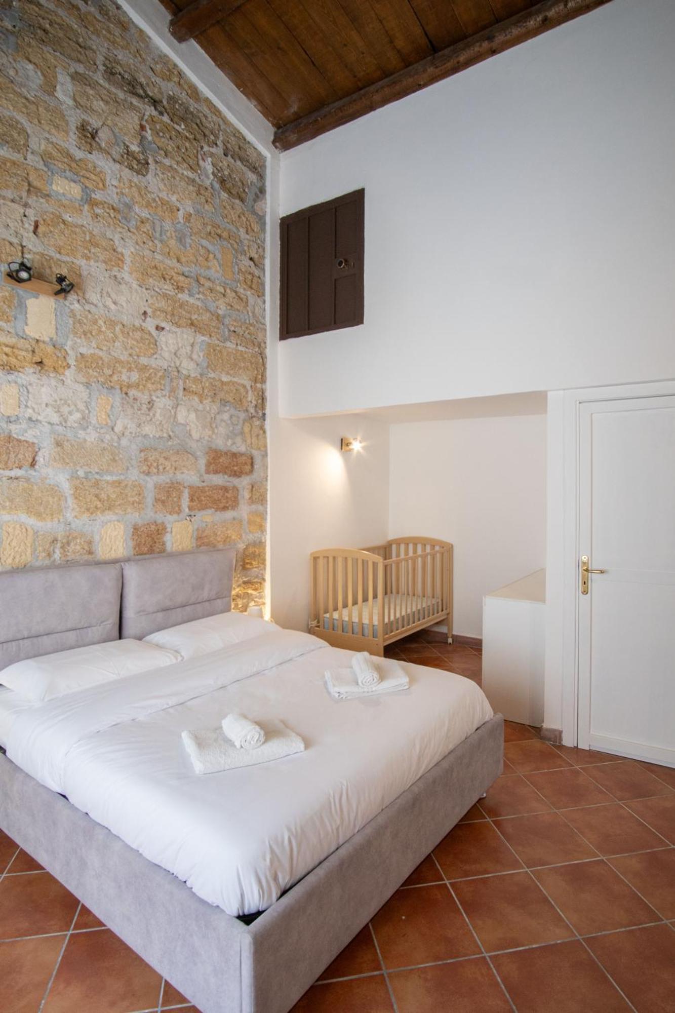 Apartment Il Cocchiere Cozy In Via Roma Palermo